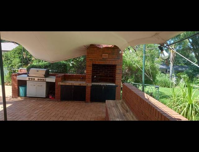 3 BEDROOM HOUSE FOR SALE IN GREENHILLS